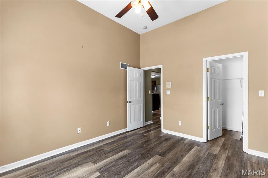 Countryshire #5 - Residential Lease