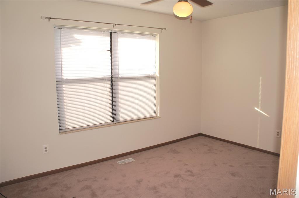 COUNTRY OAKS - Residential Lease