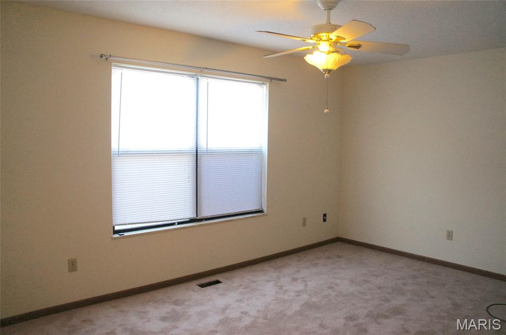 COUNTRY OAKS - Residential Lease