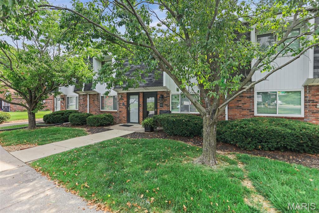 Arrow Wood Manor Condo Bldg #2 - Residential