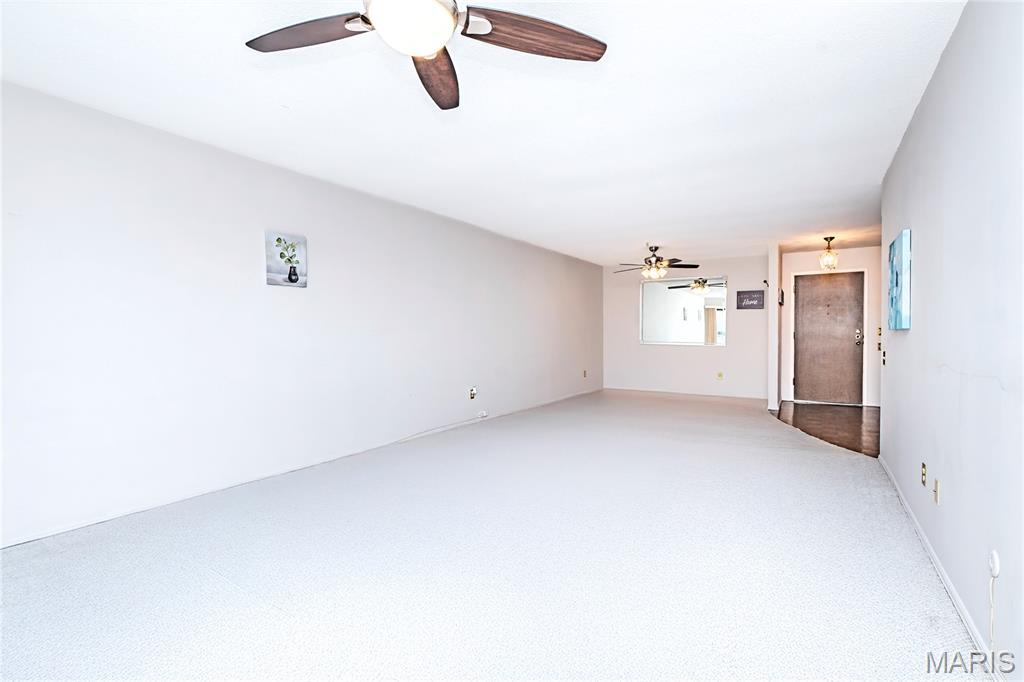 Coeur De Royale Ph 1 Condo Bldg - Residential