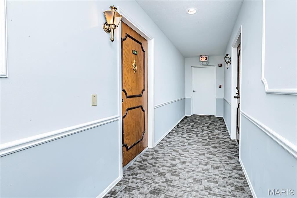 Coeur De Royale Ph 1 Condo Bldg - Residential