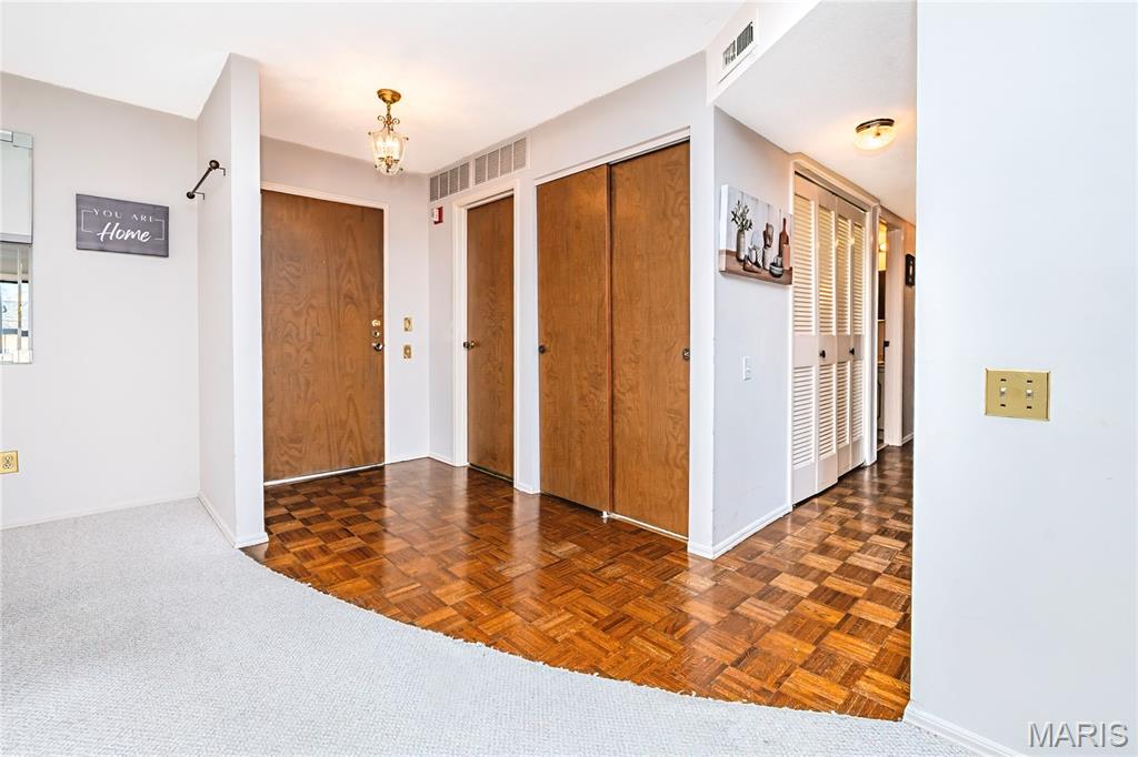 Coeur De Royale Ph 1 Condo Bldg - Residential