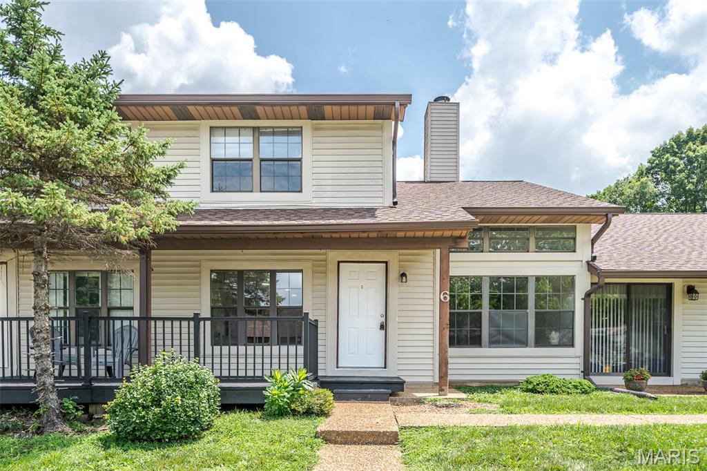 Renovated and ready to move in   -   all new appliances -   hard to find in this condition.