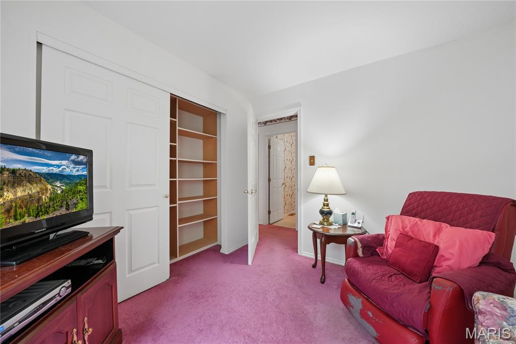 Spring Glen Condo Ph Nine - Residential