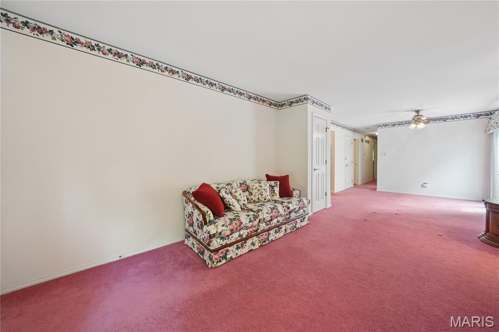 Spring Glen Condo Ph Nine - Residential