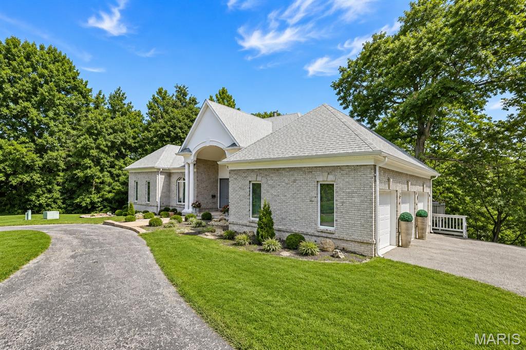 King's Pointe - Residential