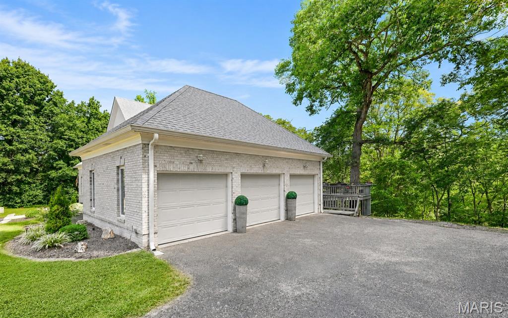King's Pointe - Residential