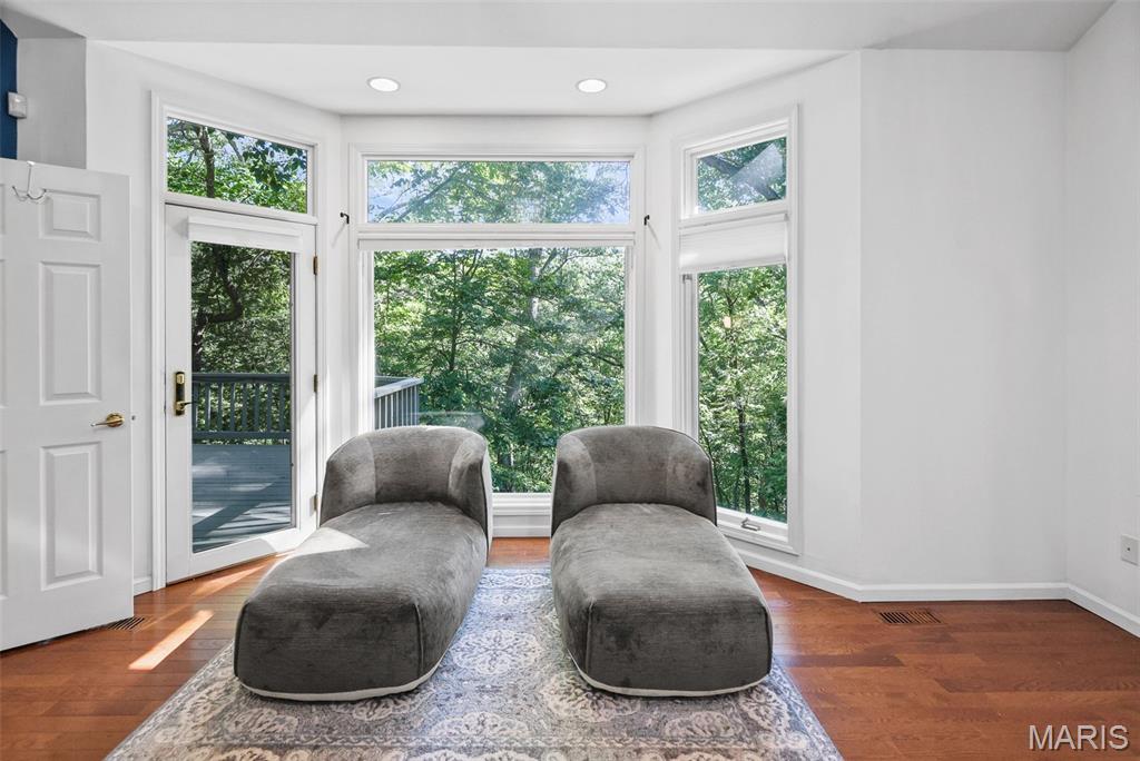 King's Pointe - Residential
