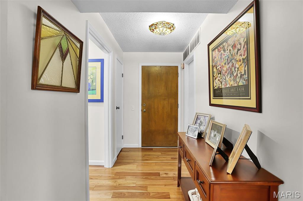 Coeur De Royale Condo Ph 4 - Residential