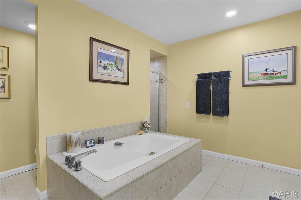 Coeur De Royale Condo Ph 4 - Residential