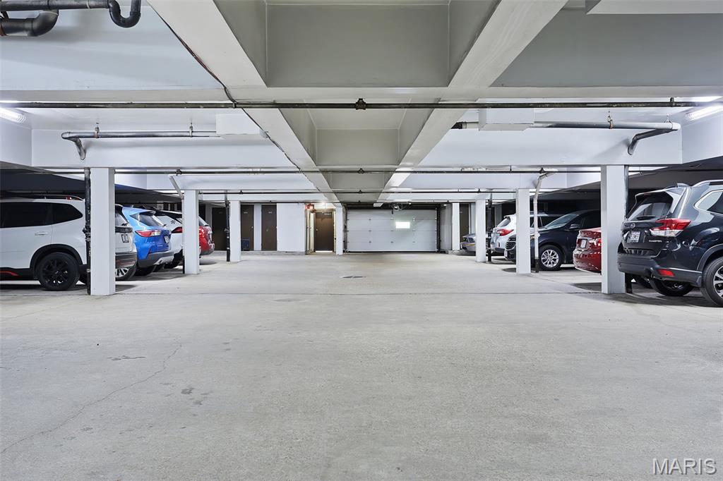Coeur De Royale Condo Ph 4 - Residential