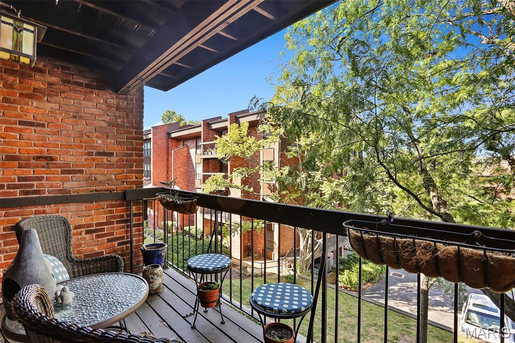 Coeur De Royale Condo Ph 4 - Residential