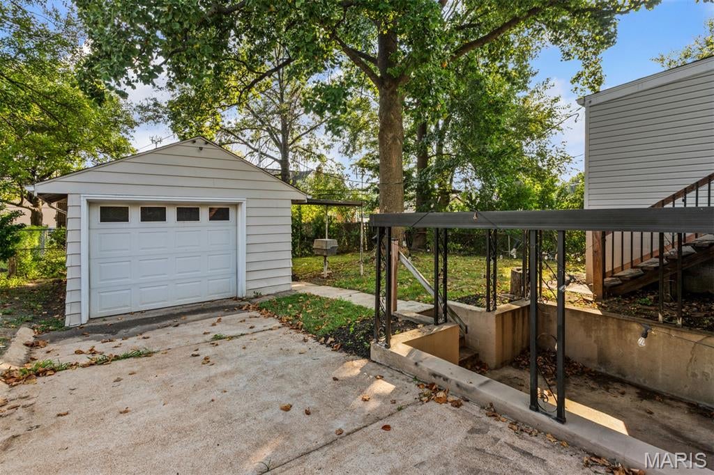 High School Lane - Residential