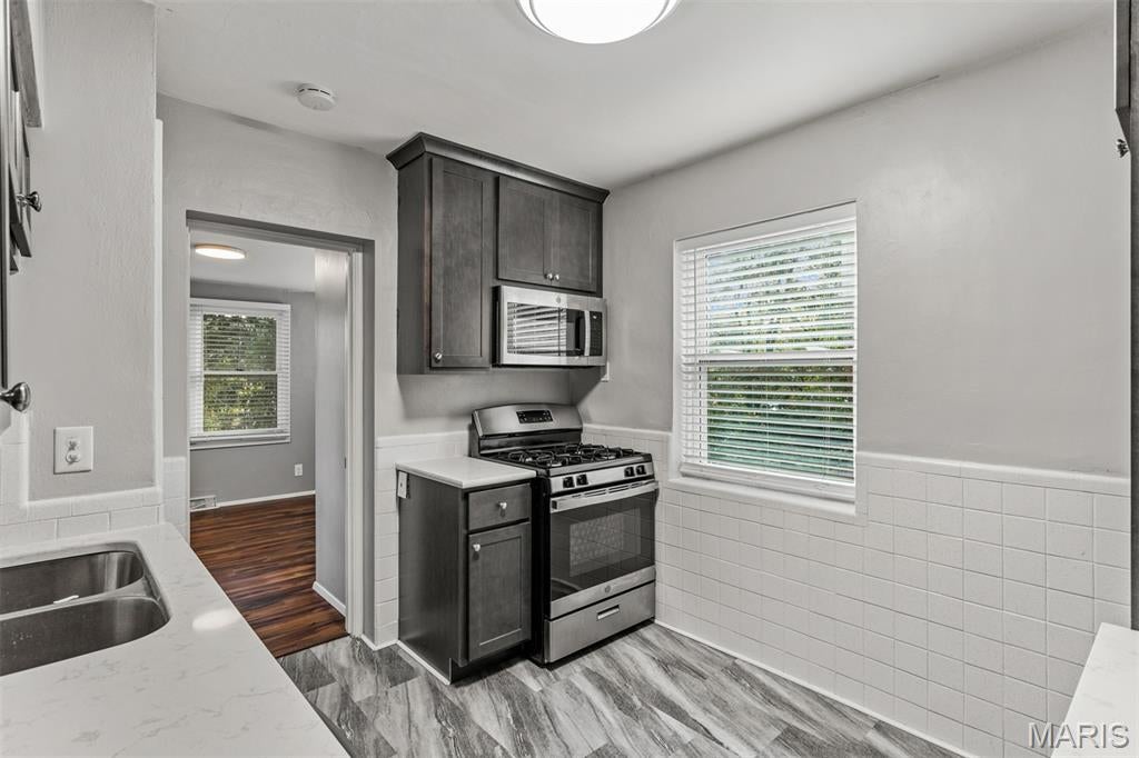 High School Lane - Residential