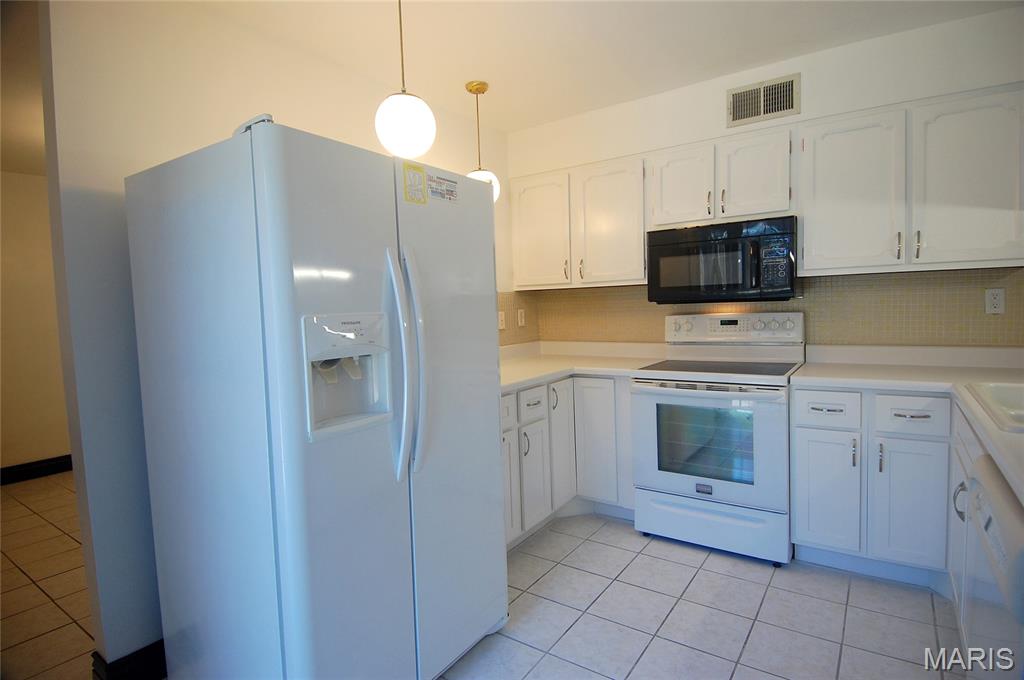 Sakura Gardens Condo - Residential