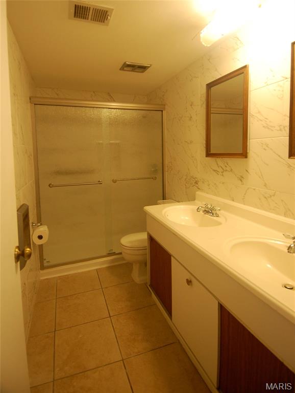 Sakura Gardens Condo - Residential
