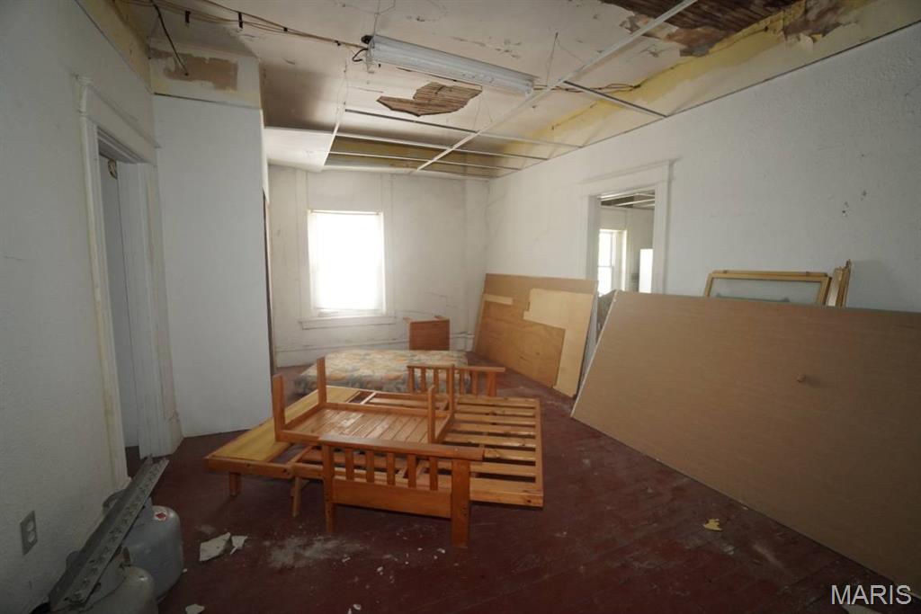 Madison Town - Commercial Sale