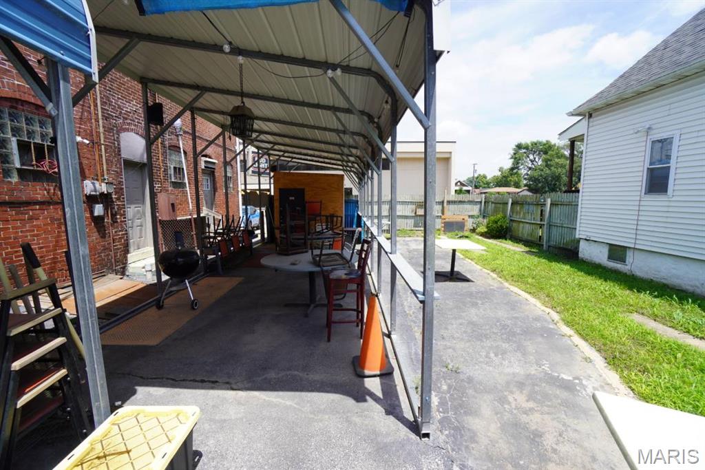 Madison Town - Commercial Sale