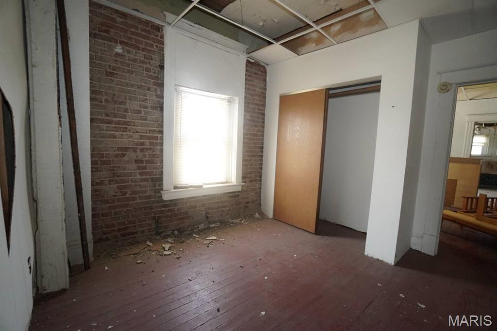 Madison Town - Commercial Sale