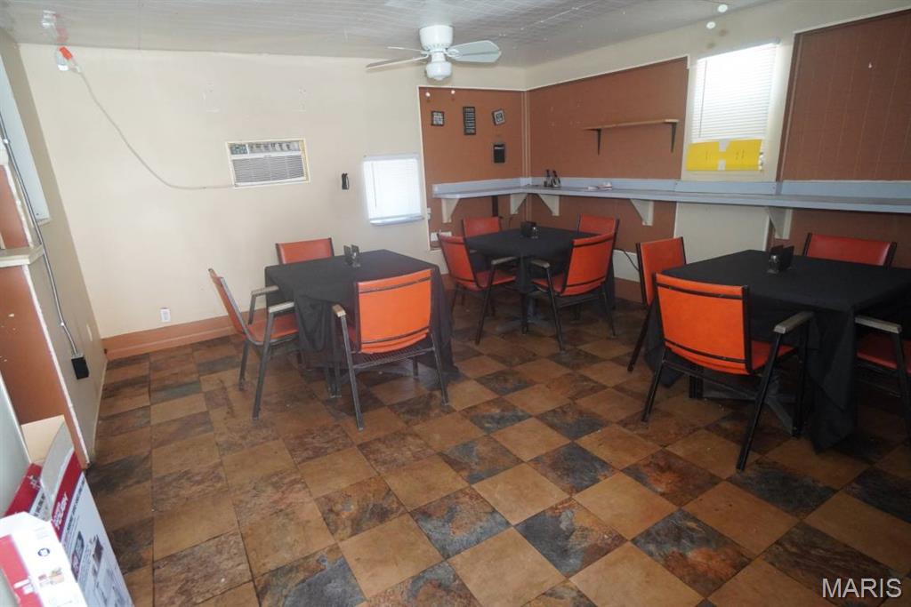 Madison Town - Commercial Sale