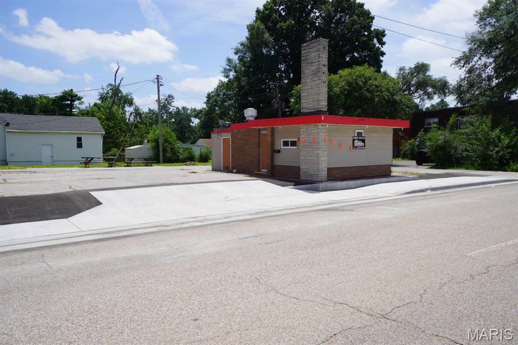Madison Town - Commercial Sale