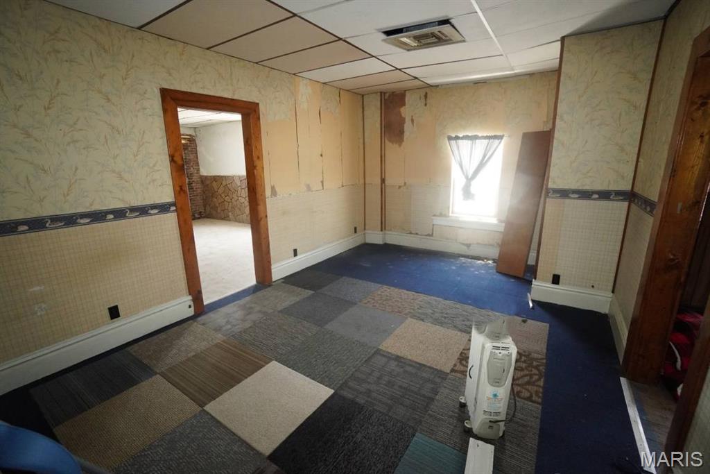 Madison Town - Commercial Sale