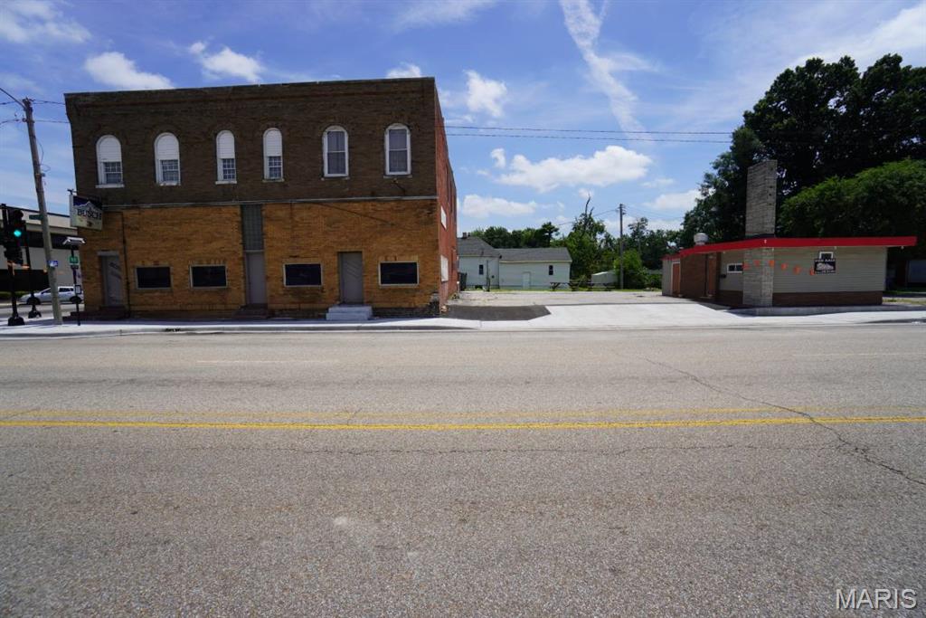 Madison Town - Commercial Sale