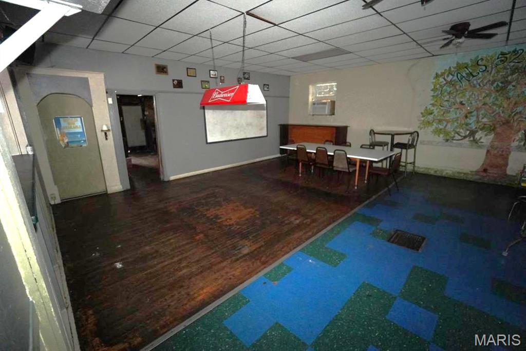 Madison Town - Commercial Sale