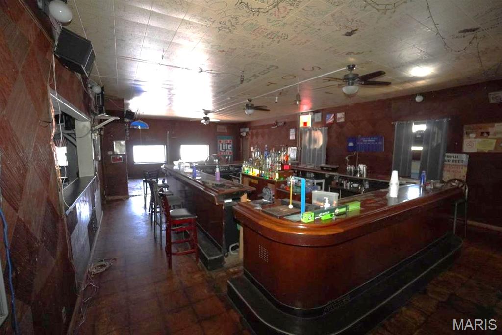 Madison Town - Commercial Sale