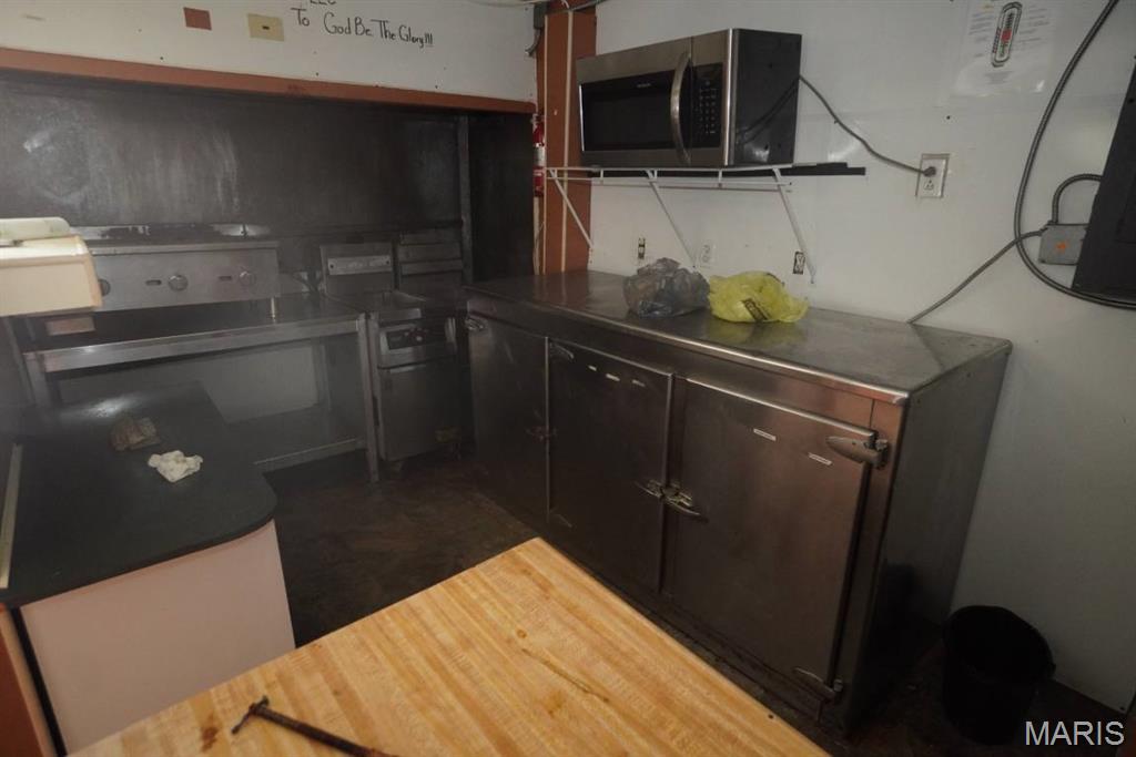 Madison Town - Commercial Sale