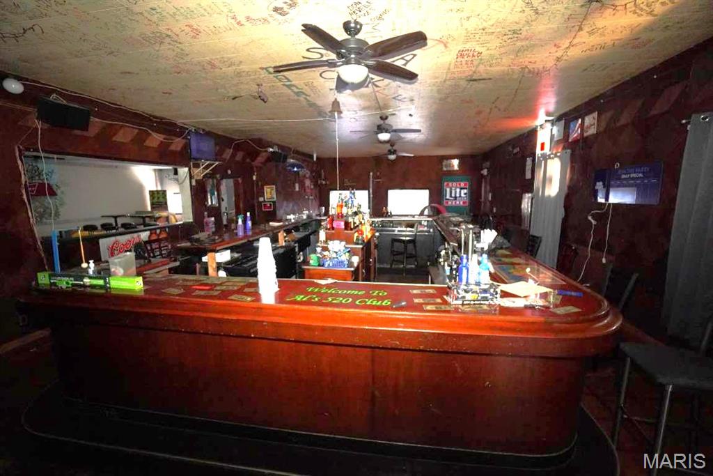 Madison Town - Commercial Sale