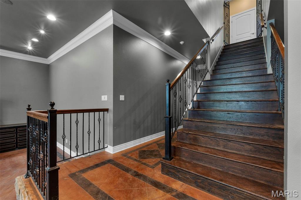 Windwood Lake Estate - Residential