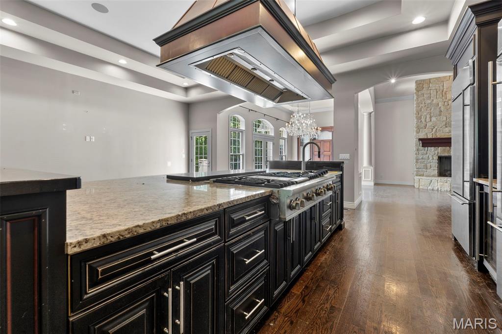 Windwood Lake Estate - Residential
