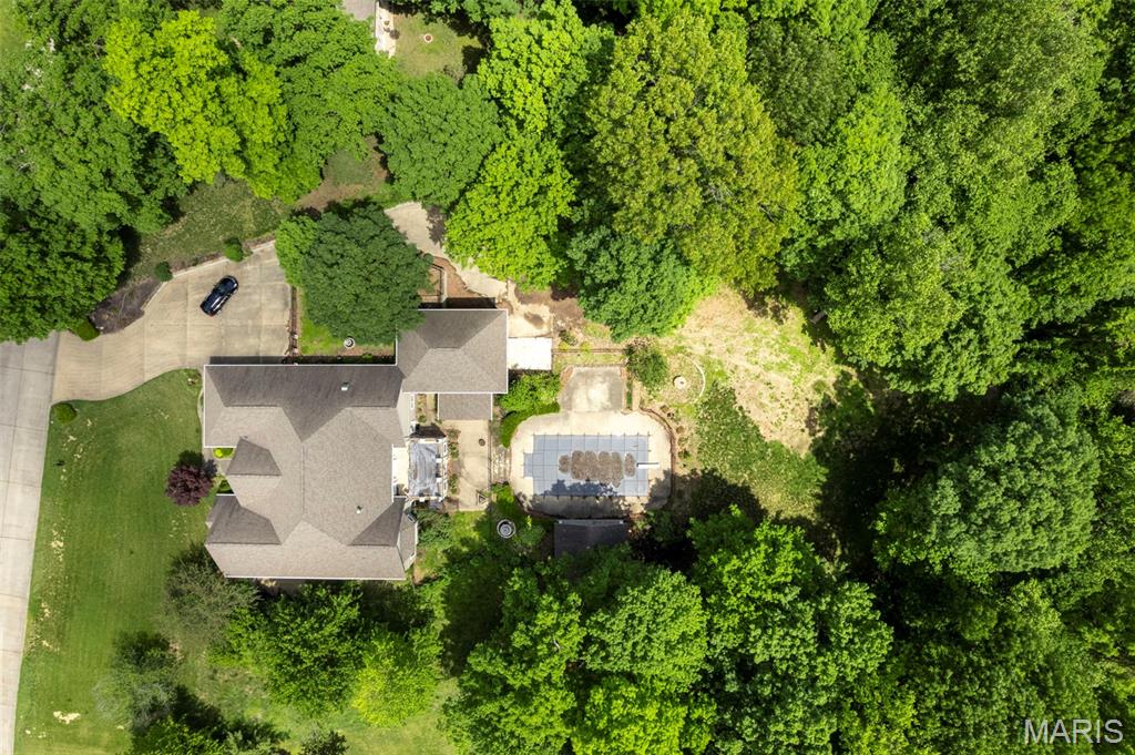 Windwood Lake Estate - Residential