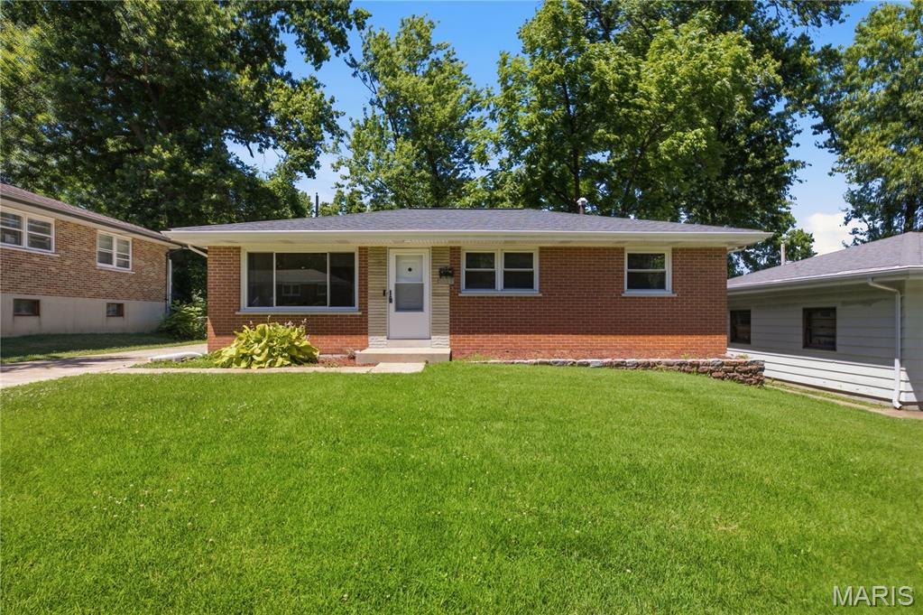 Elmdale Manor One - Residential