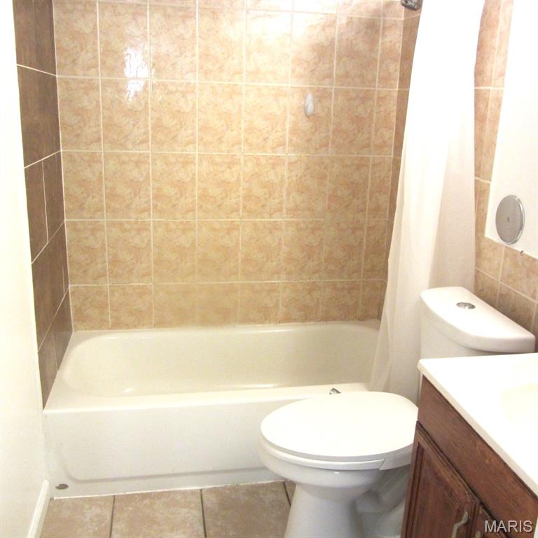 Oakville Commons Condo - Residential