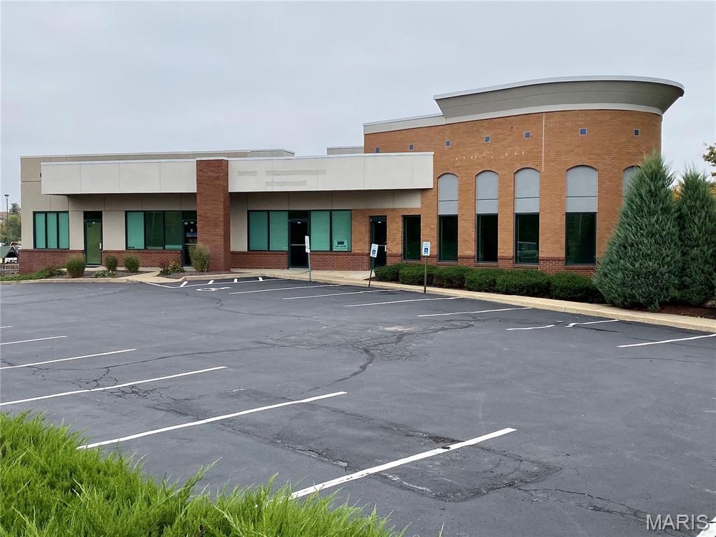Professional multi-tenant all brick office building for sale and for lease.  Currently 1550sf suite available.    Well maintained with long term tenants occupying the building.  Suites have been recently updated. HWY 94 visibility.  All suites have their own at grade entrances. Monument signs available.  Quick and easy access to HWY 94, I-70, and hwy 364 page extension.  Call for your private tour today.  Agent is related to owner. Location: Business Park, High Traffic, Hwy/Interstate Frntg, Suburban
