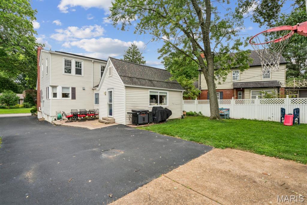 Dickson Place - Residential