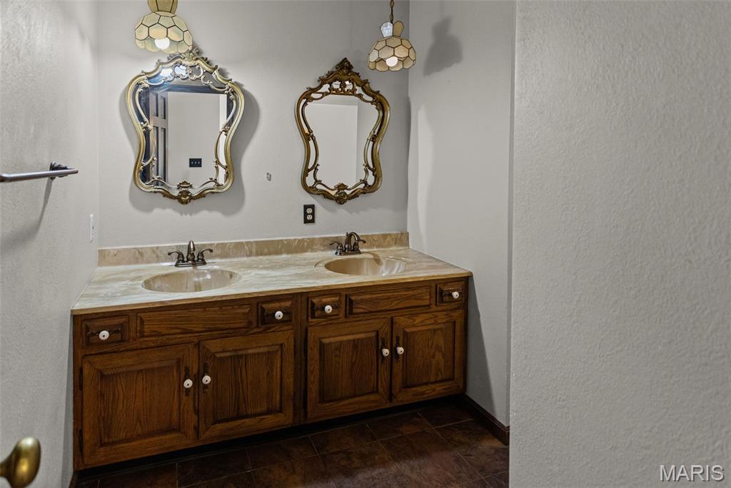 Montclaire Meadows 1st Add - Residential