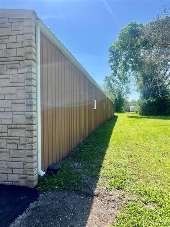 Hendersons, M, Sub - Commercial Sale