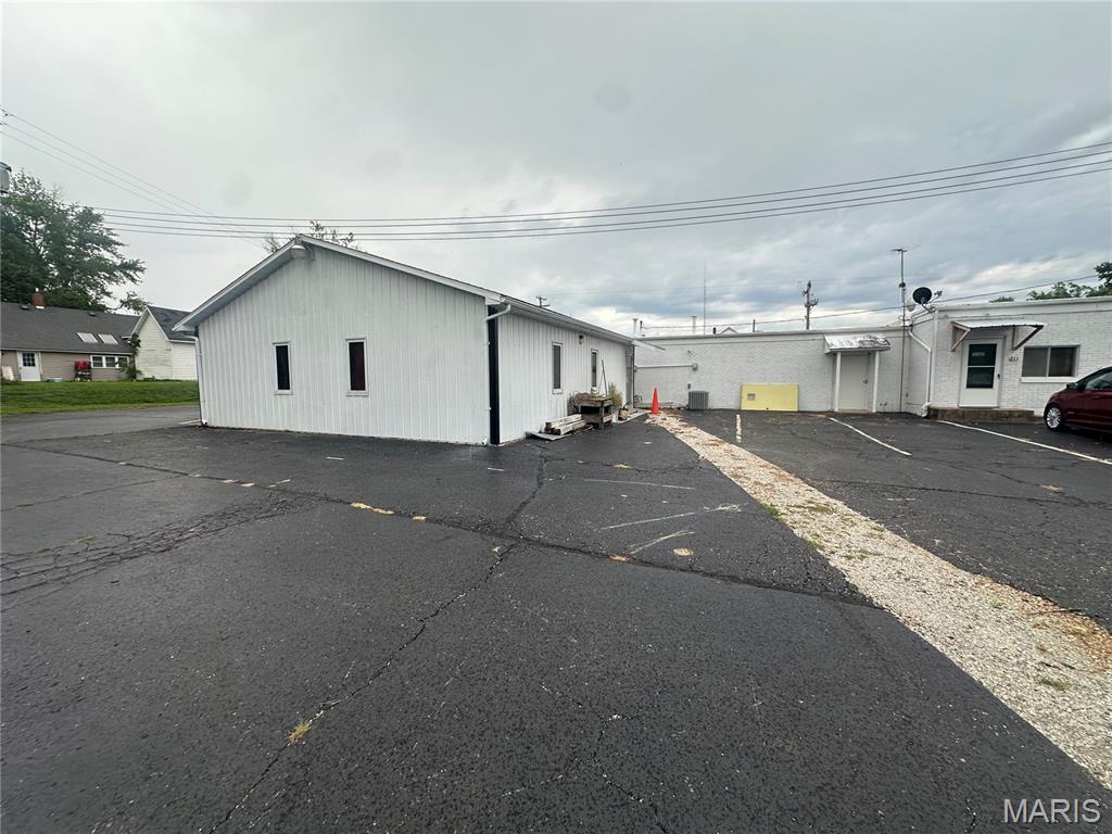 Town/Vienna - Commercial Sale