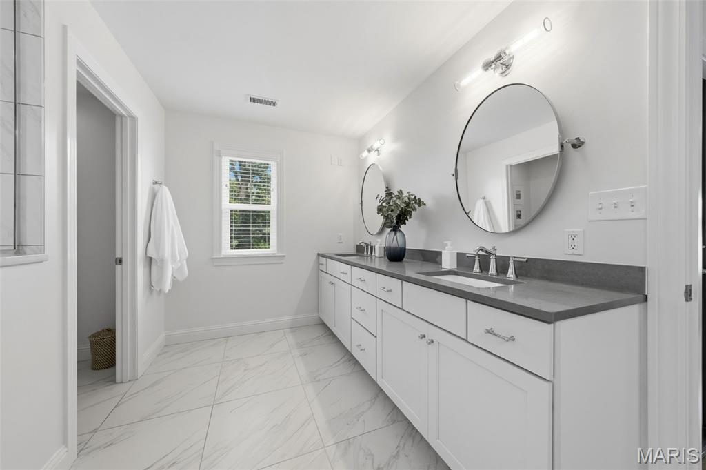 Manhattan Heights - Residential