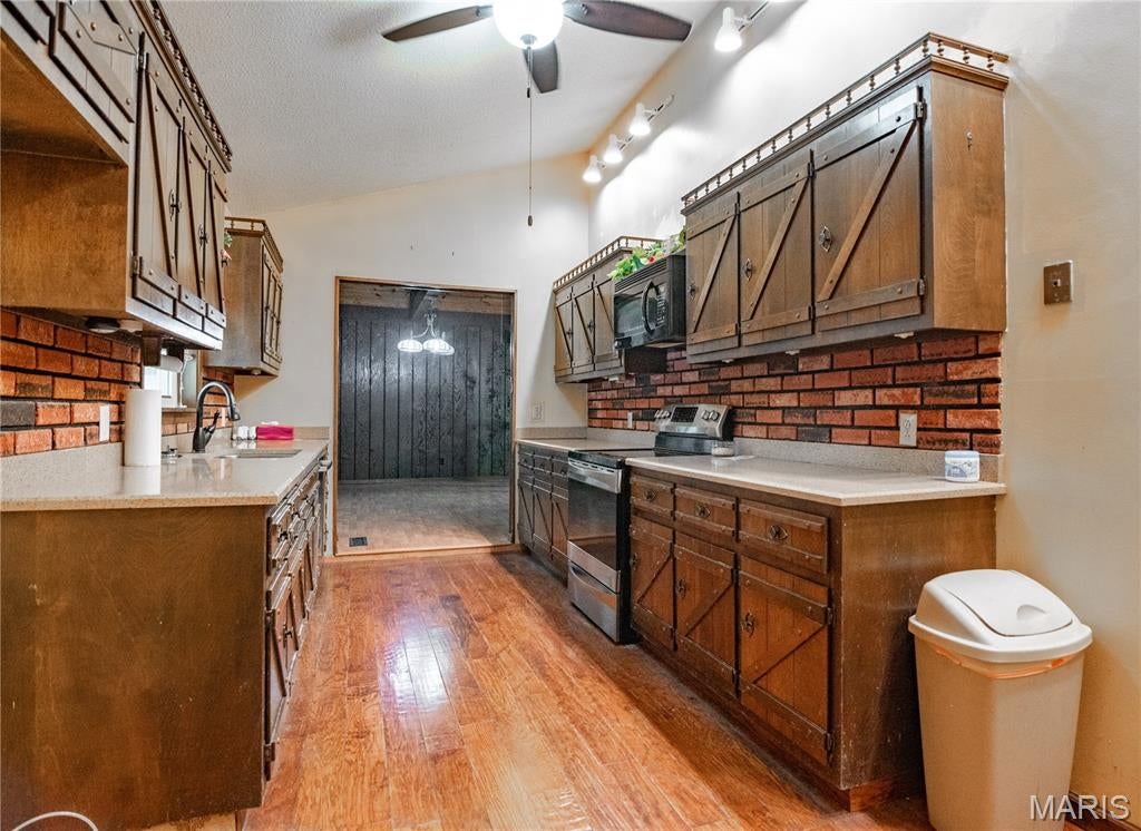Lakeview Estate - Residential