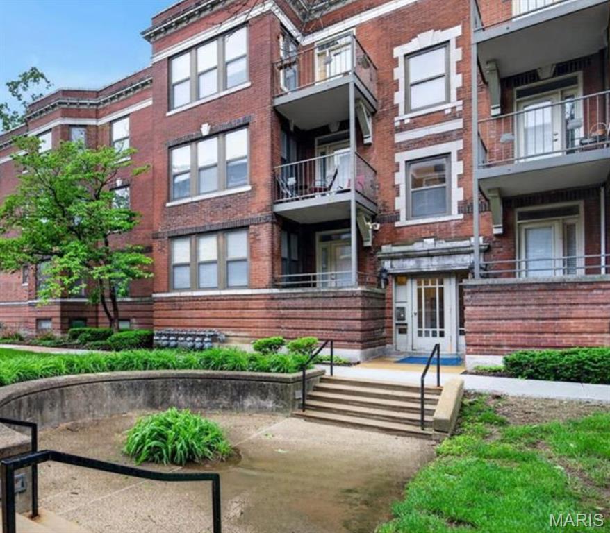 Del - Clare Condo - Residential