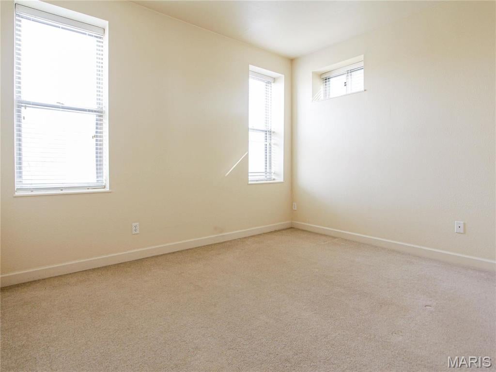 Waterman 4 Condominium - Residential Lease
