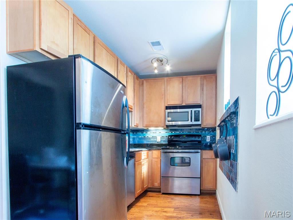 Waterman 4 Condominium - Residential Lease