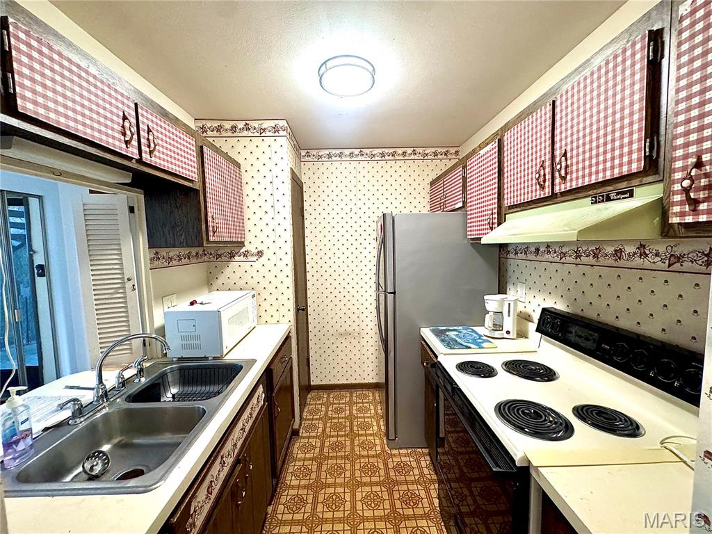 Blackwoods Chalet Condo - Residential