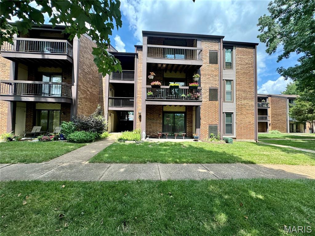 Blackwoods Chalet Condo - Residential