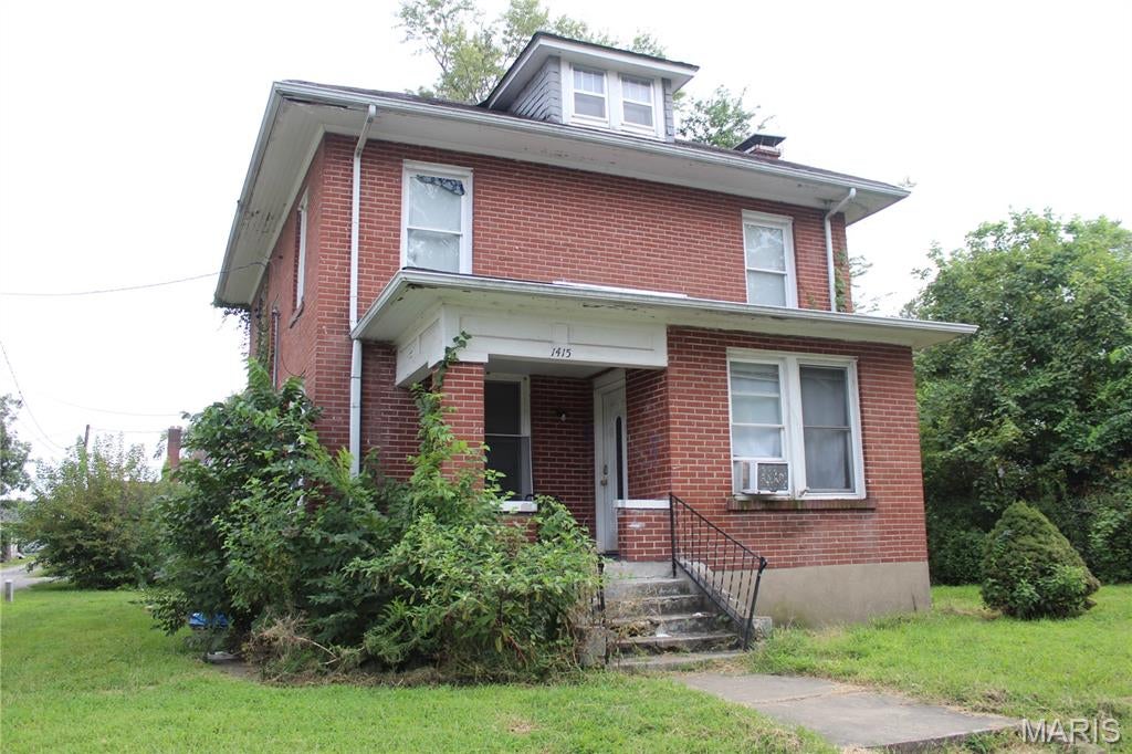 1415 Themis St is a 4 bed, 2 bath single family home for sale in Cape Girardeau Missouri, totaling 1,945 sq ft and within a short drive to SouthEast Missouri State University. This property is currently being leased for $1,270 a month. 

This property is also being sold as part of a portfolio totaling 33 doors and $3,350,000.